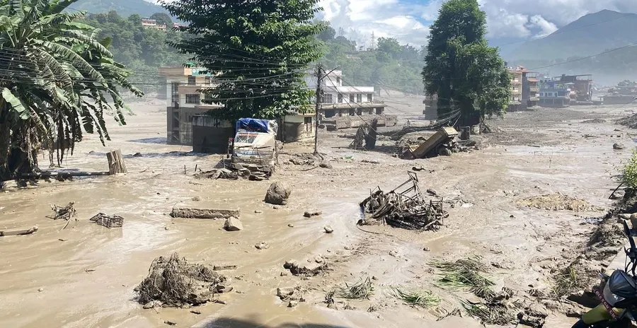 जलविद्युत् आयोजनाका मजदुर र कर्मचारीको उद्धारको लागि ऊर्जाले खटायो टोली